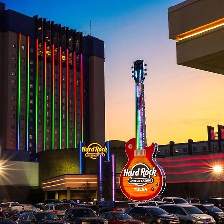 Hard Rock Hotel & Casino Tulsa Extérieur photo